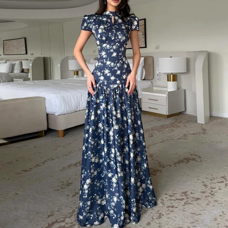 Woman wearing a floral Women&