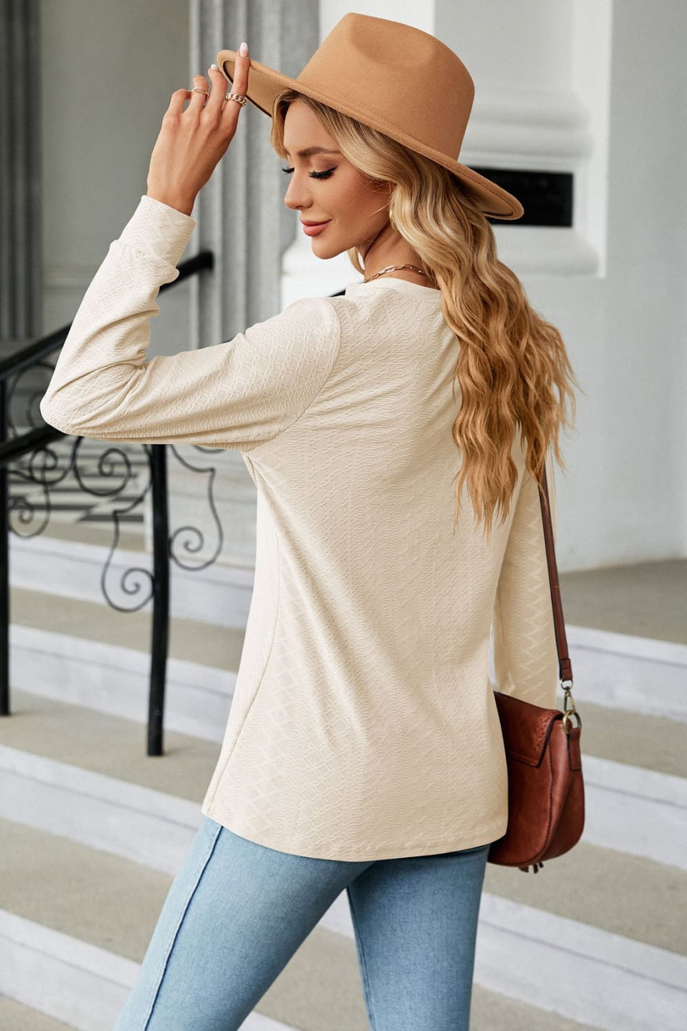 Notched Neck Buttoned Blouse long sleeve detail