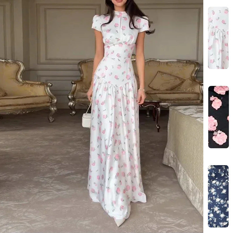Woman wearing a floral Women&