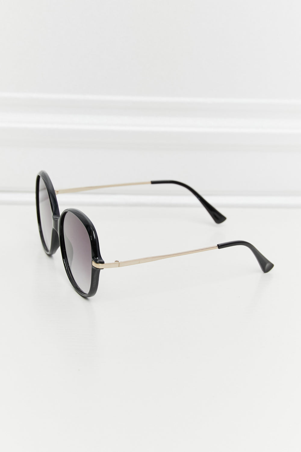 Stylish Full Rim Sunglasses fashion style