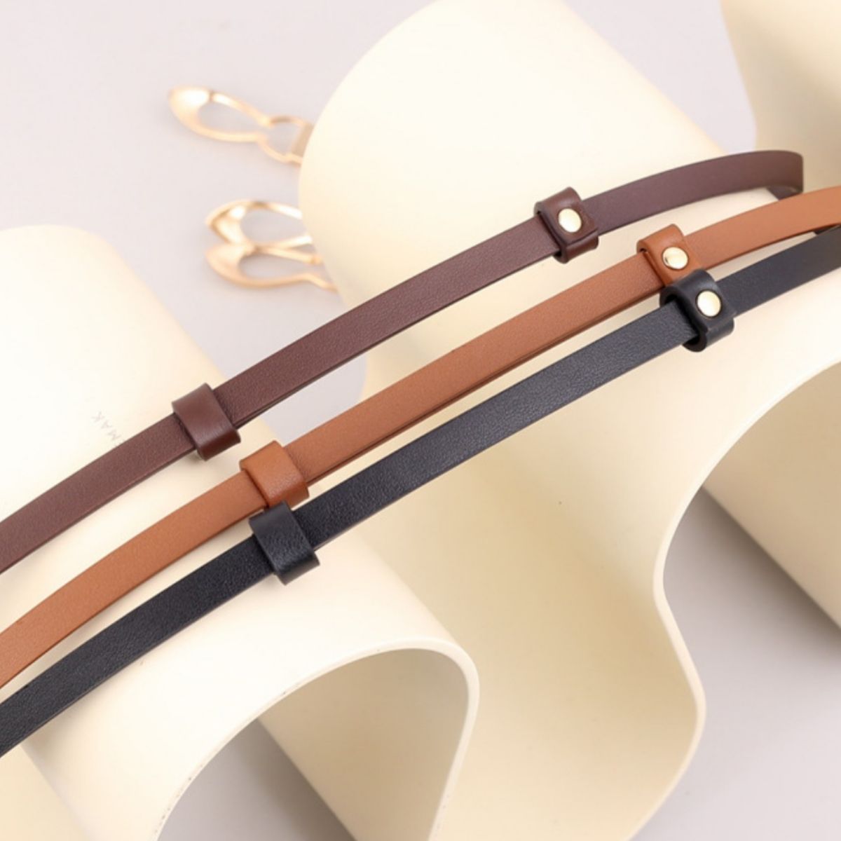Stylish Skinny Leather Belt – Women&