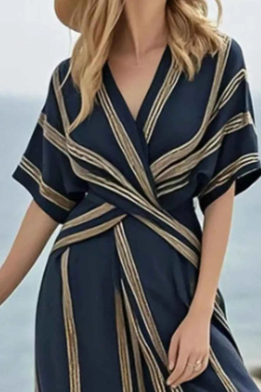 Chic Striped Maxi Dress: Elevate Your Summer Style Effortlessly