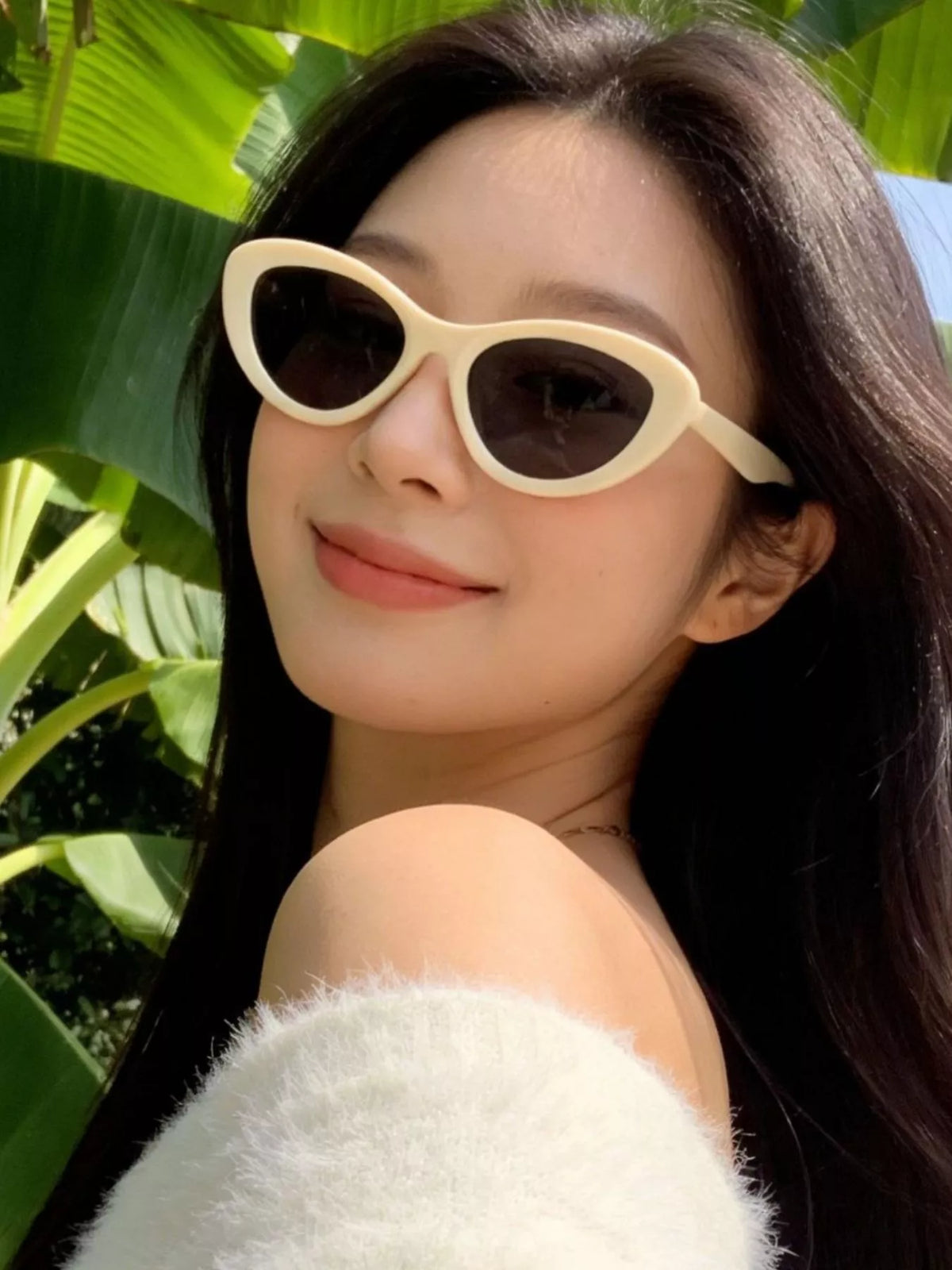 Stylish Cat Eye Sunglasses cat-eye design