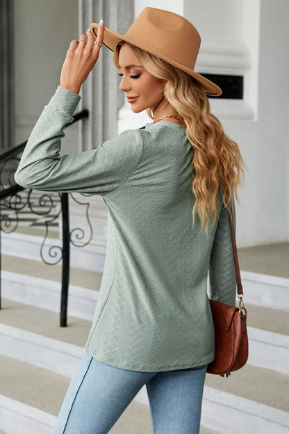 Notched Neck Buttoned Blouse long sleeve detail