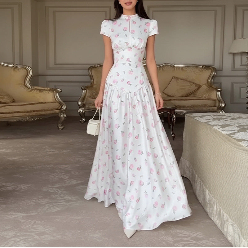 Woman wearing a floral Women&