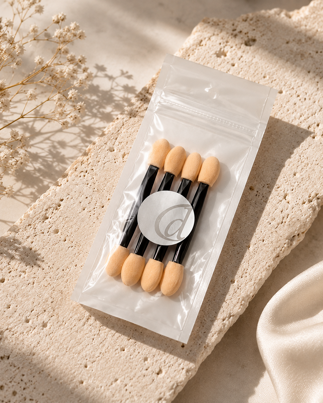 Professional Eyeshadow Applicators – 4-Pack Makeup Tools in packaging on a textured surface.