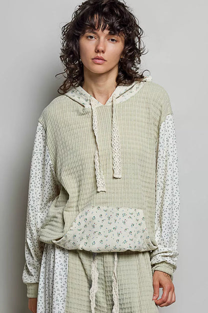 Cozy Contrast Print Hoodie contrast print sleeves
