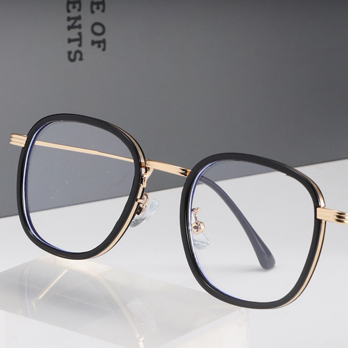 Lightweight Metal Temples Glasses everyday style