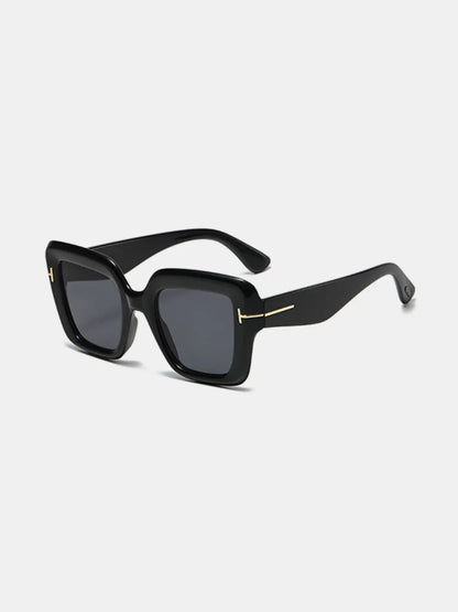 Polycarbonate frame square sunglasses modern square design