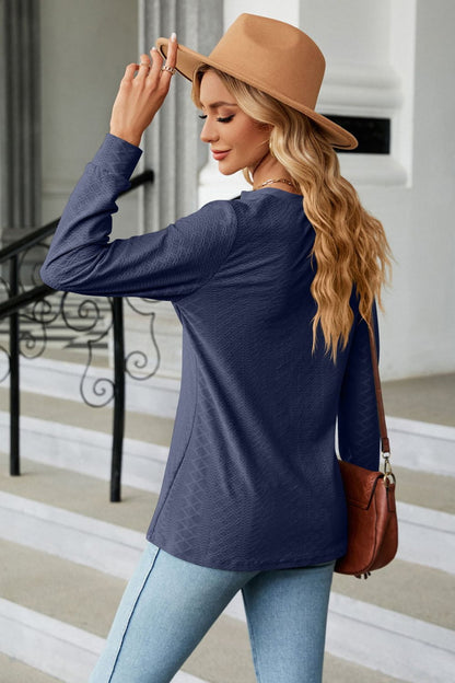 Notched Neck Buttoned Blouse long sleeve detail